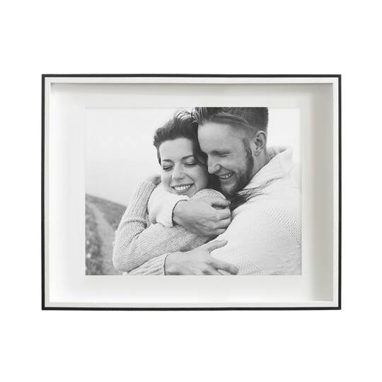 Kate and Laurel Gibson Wall Photo Frames Set